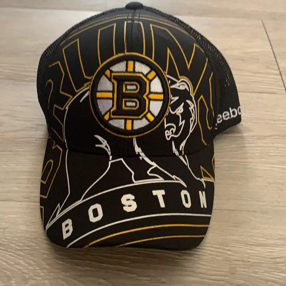 Boston Bruins hat
